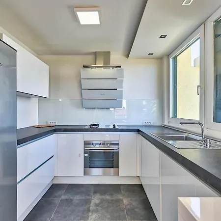 Oscar Holiday home